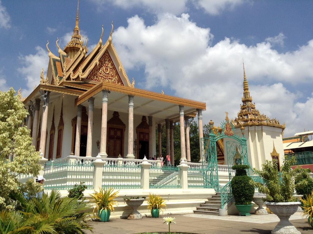 Khun Leng Guesthouse Пномпень Екстер'єр фото